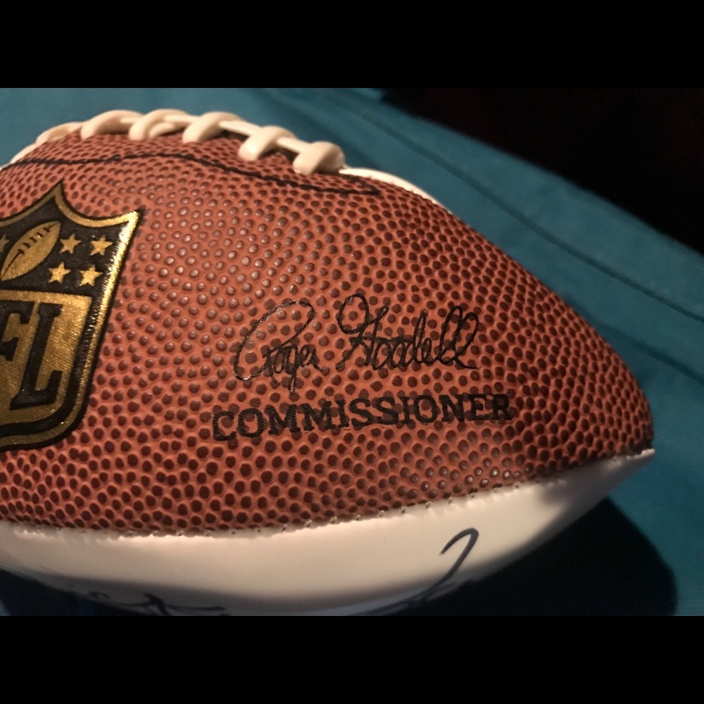 NFL Sports Memorabilia๐#29 Eric Dickerson NFL๐ - Picture 5 of 8